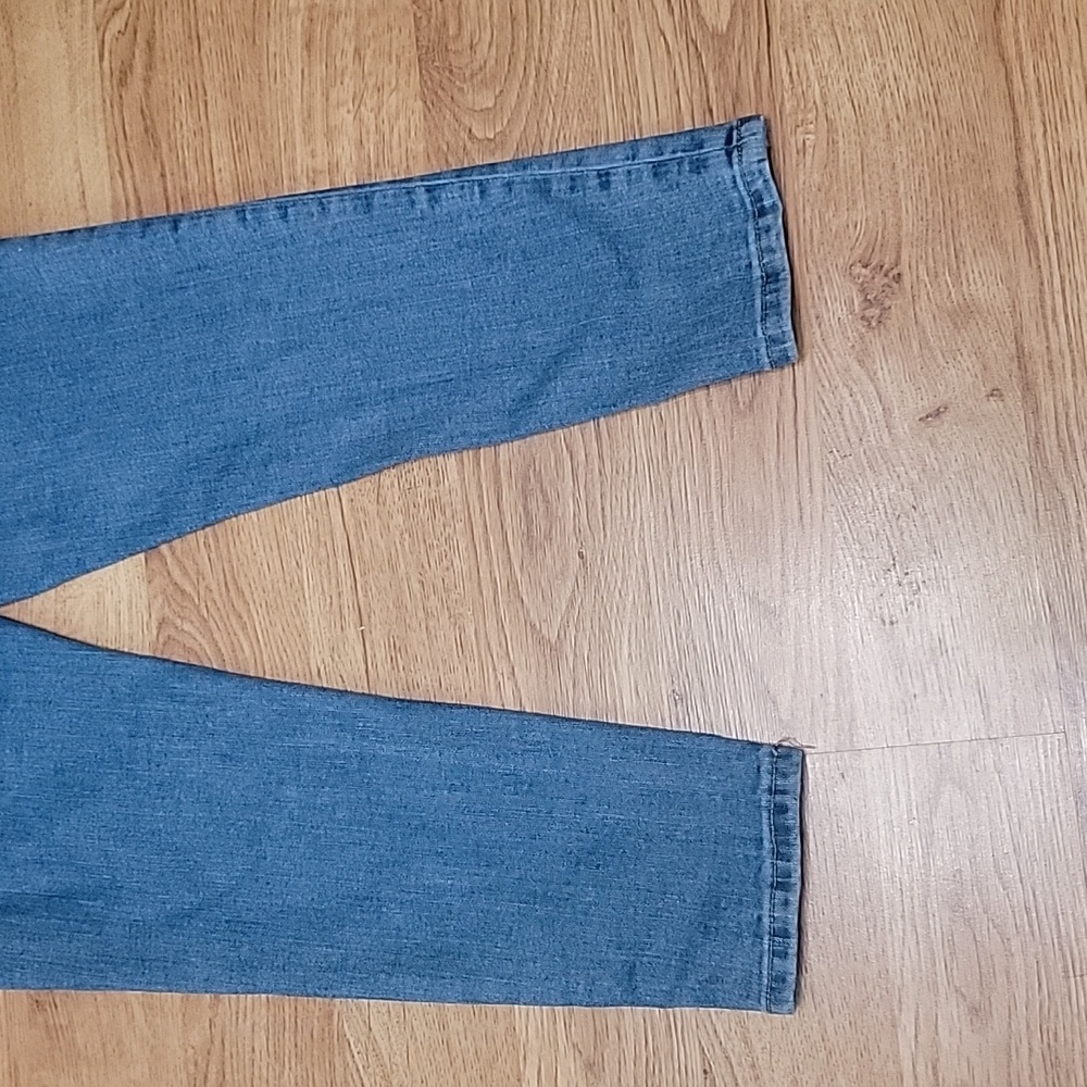 ANA High Rise Skinny Ankle Distressed Jeans Size 4P - Picture 10 of 10